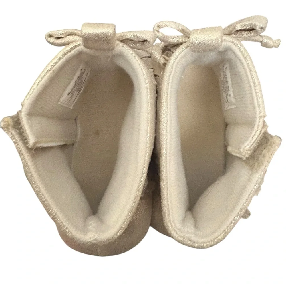 Rising Star‎ Baby Crib Shoes Gold Fringe Moccasins Size 9-12 4.5” Soft Sole